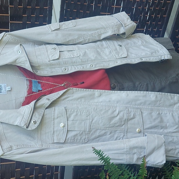 RITZY BITZ - Picture 3 of 15